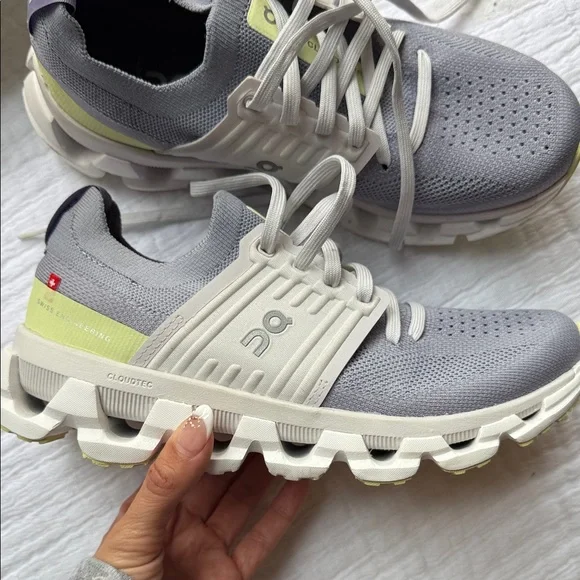 On Running Cloudstratus in Gray and White with Yellow Accents - Picture 6 of 6